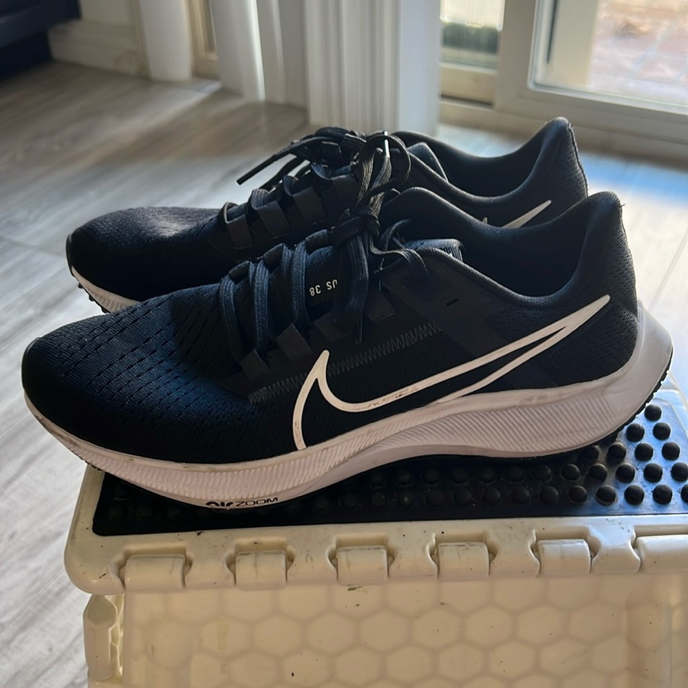 Nike Air Zoom Pegasus 38 Size 9 in Women’s. Worn once, did not fit.